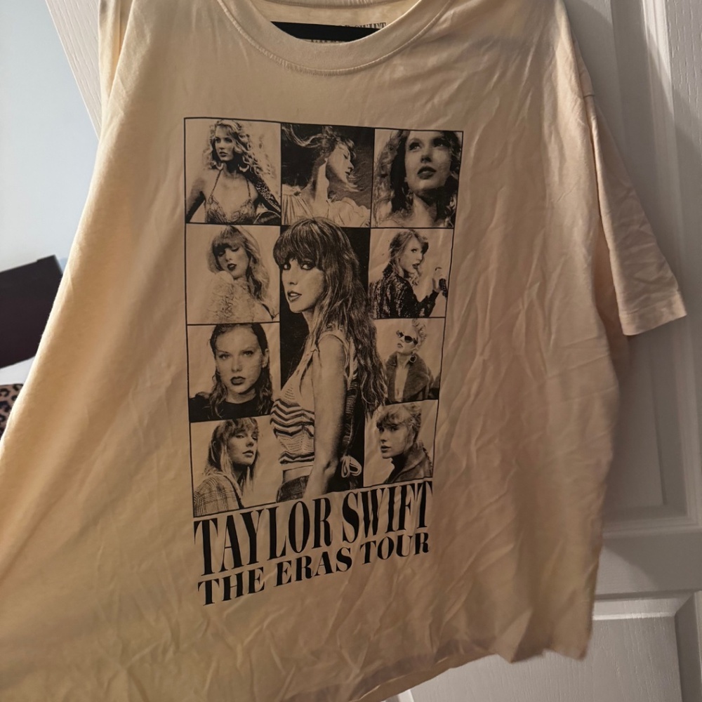 Taylor Swift | The Eras Tour US Dates Beige T-Shirt - Picture 5 of 7